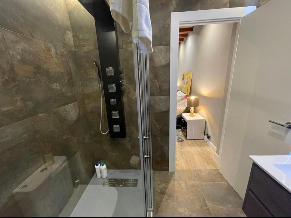 Suite Privada Frente A La Piscina Para 2 Personas Con Sofa Cama Para 2 Mas 4P No Es Casa Completa San Vicente Raspeig ภายนอก รูปภาพ