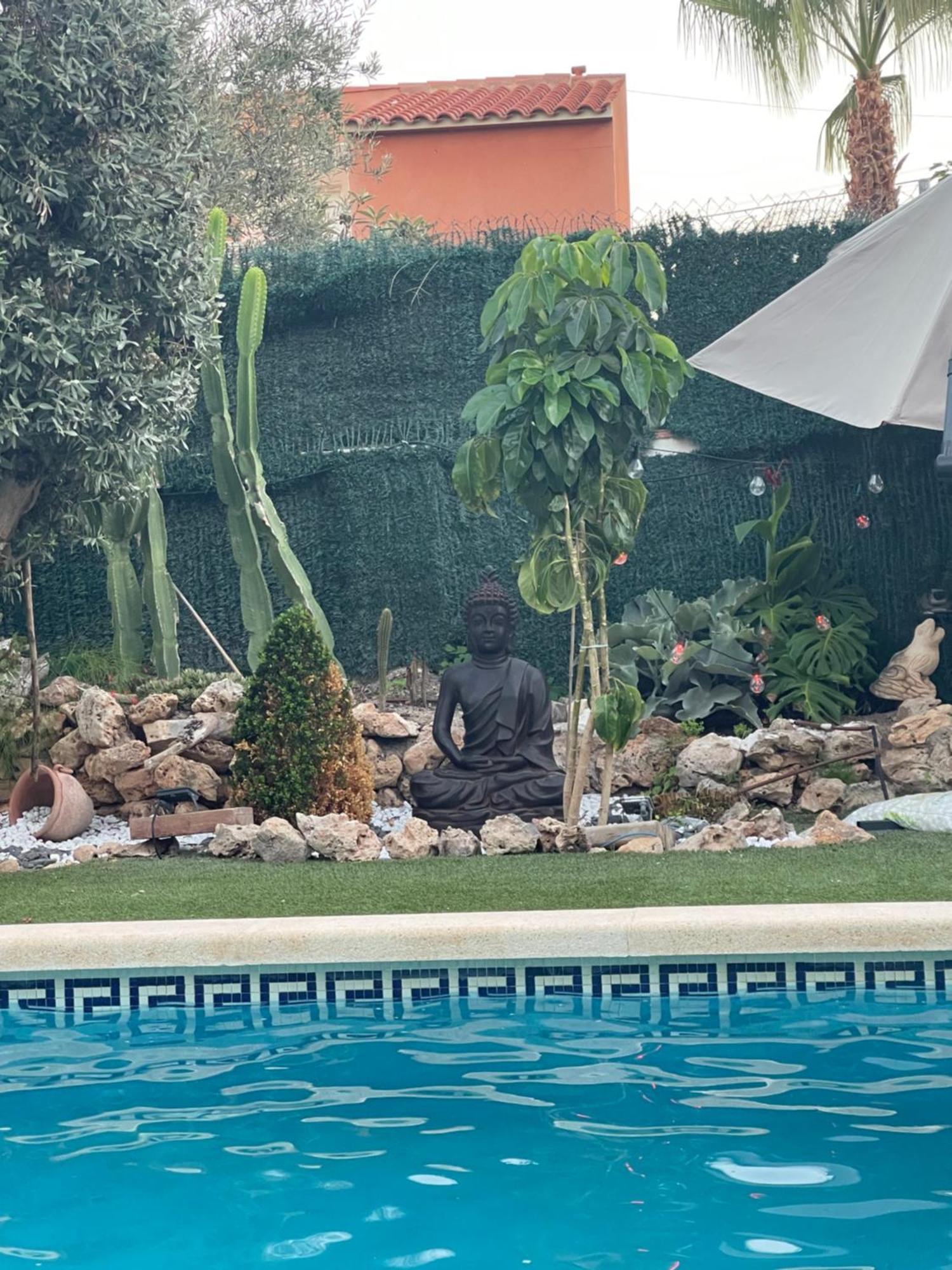 Suite Privada Frente A La Piscina Para 2 Personas Con Sofa Cama Para 2 Mas 4P No Es Casa Completa San Vicente Raspeig ภายนอก รูปภาพ